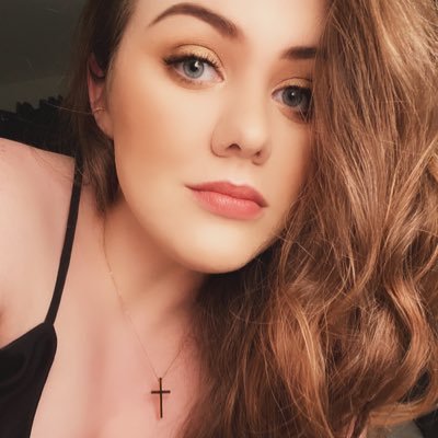 Profile Picture of Haley Loweon Twitter