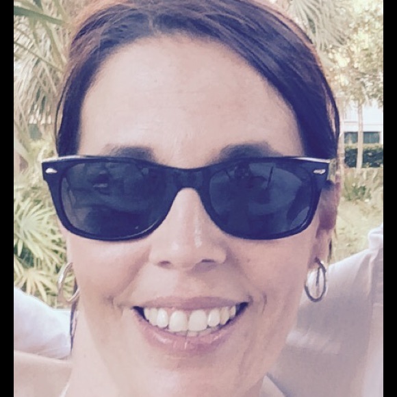 Profile Picture of Sandra Harrison (@sharrison123) on Poshmark