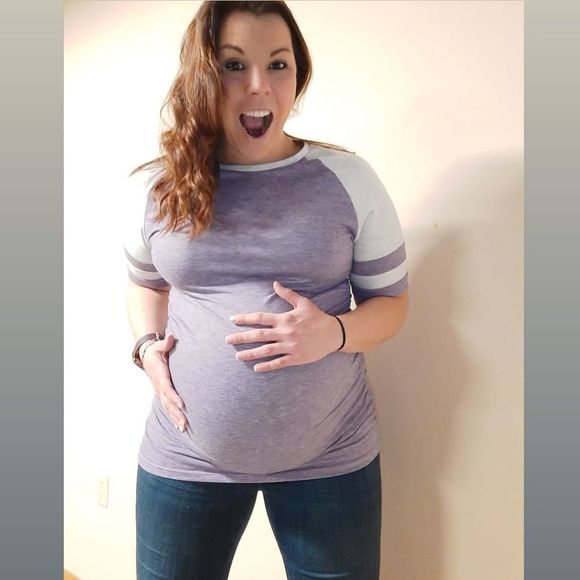 Profile Picture of Amber Byrley (@abaybay2493) on Poshmark