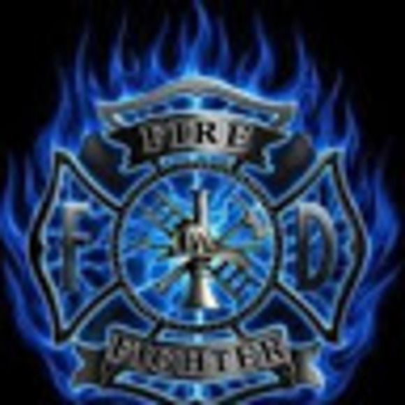 Profile Picture of Elijah Stevens (@2022eestevens) on Poshmark