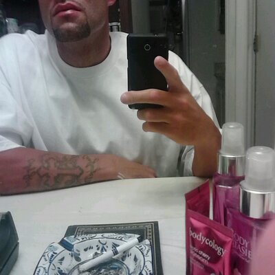 Profile Picture of Dustin Flatt (@bearblaze69) on Twitter