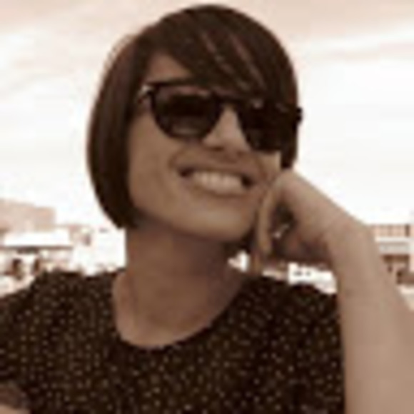 Profile Picture of Tania Silva (@taniadsilva) on Poshmark