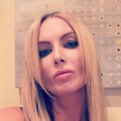 Profile Picture of Julia Charbonneau (@JuliaCharbonne4) on Twitter