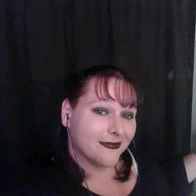 Profile Picture of April Braverman (@@aprilbraverman) on Tiktok