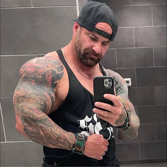 Profile Picture of Ryan Liming (@caligymfreakz) on Poshmark