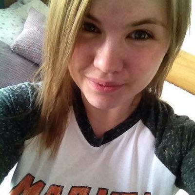 Profile Picture of Amanda Holmberg (@amagadMandy) on Twitter