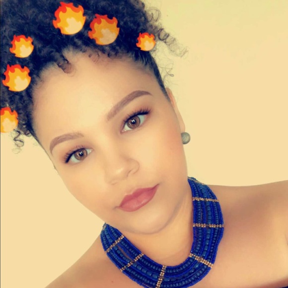 Profile Picture of Shauna Bryant (@shaunadbryant) on Poshmark