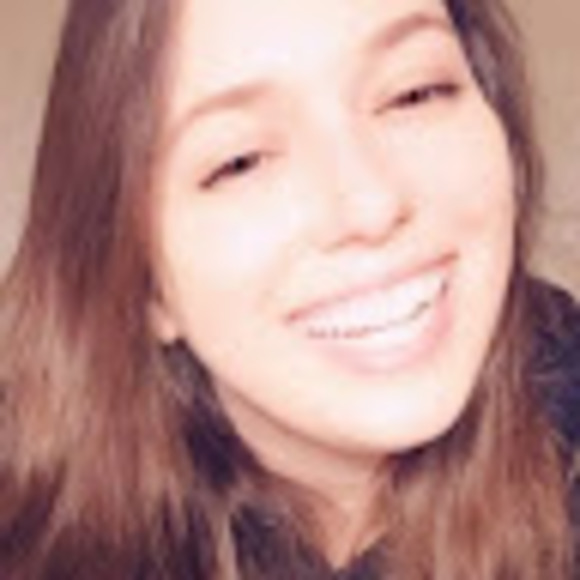 Profile Picture of Jamie Winchell (@jamie_winchell) on Poshmark