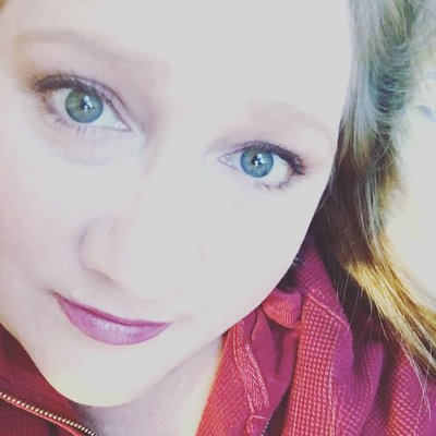 Profile Picture of Mommy Connor (@AprilLinville) on Twitter