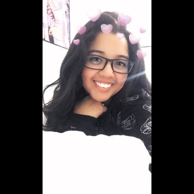 Profile Picture of Lupita Jagasia ❤️ 🍍 (@lupitaja19) on Twitter