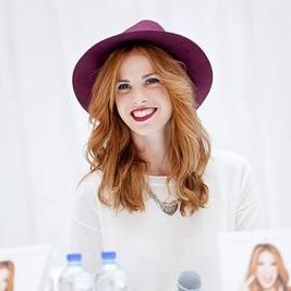 Profile Picture of Cande Molfese Polska (@KostrzewaJulia) on Twitter