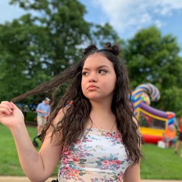 Profile Picture of Jackie Coreas (@jackiecoreas121) on Poshmark