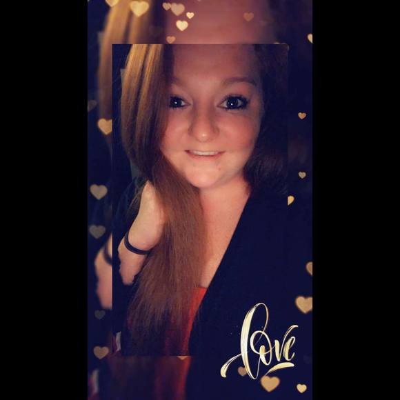 Profile Picture of Alyssa Czaplewski (@purpleyellow88) on Poshmark