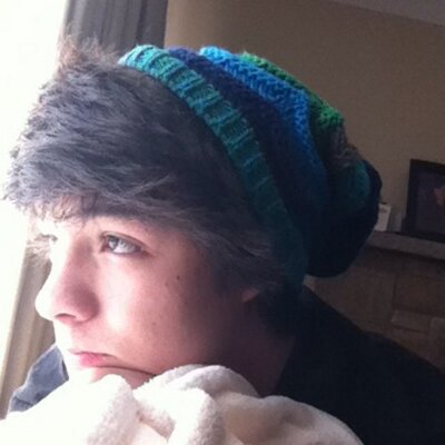 Profile Picture of Phillip Robles II (@MrWrongII) on Twitter