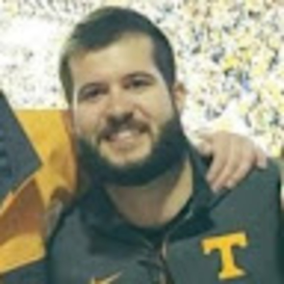 Profile Picture of Kendall Charles (@kendallc24_) on Poshmark