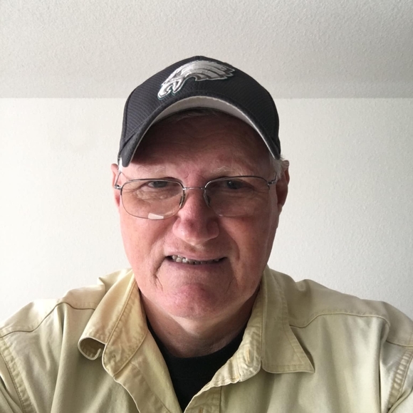 Profile Picture of Robert Agnew (@agnew1149) on Poshmark