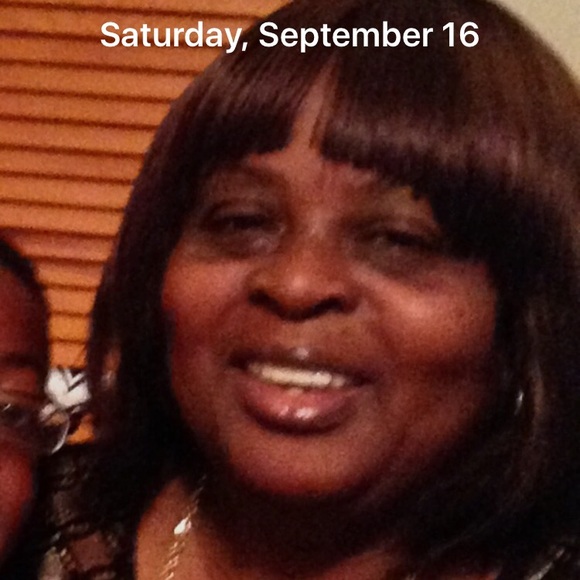 Profile Picture of Sandra Gibbs (@gibby503) on Poshmark