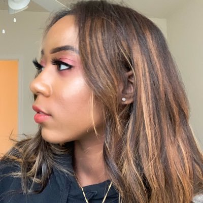 Profile Picture of Danielle (@LovelyGiavonni) on Twitter