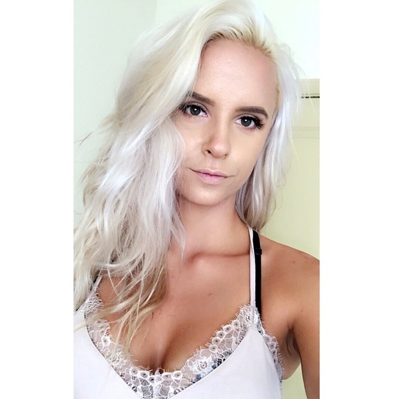 Profile Picture of Skylar Nelson (@srn1144) on Poshmark