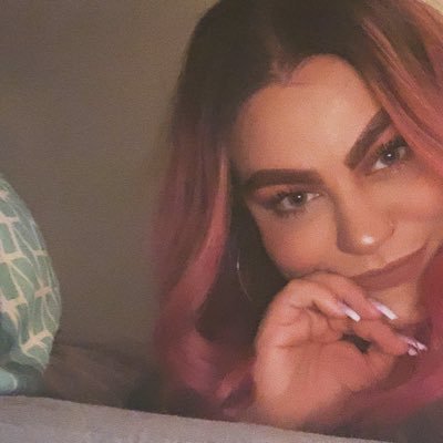 Profile Picture of [still] Not Your Lex (@alexadenise) on Twitter