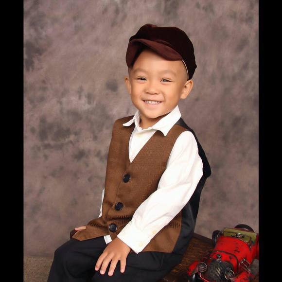 Profile Picture of Adrian dave Agustin (@anjanette0612) on Poshmark