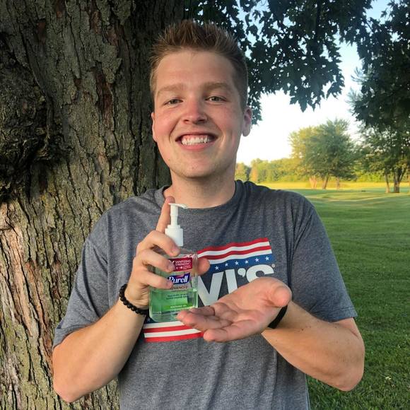 Profile Picture of Andrew Worden (@andworden11) on Poshmark