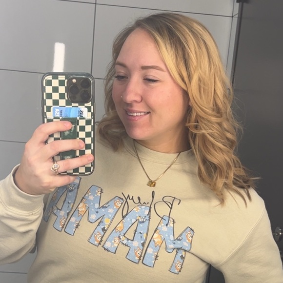 Profile Picture of Jennifer Ansbach (@chennzern) on Poshmark