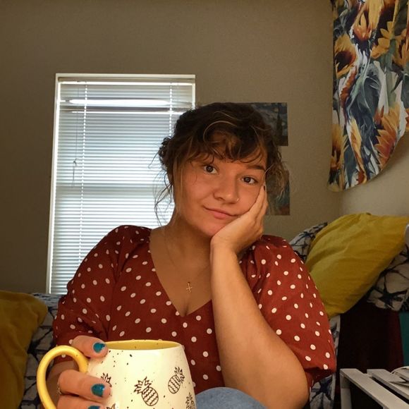 Jessica Kirshner - Poshmark Profile Picture of Jessica Kirshner (@jessicakirshner) on Poshmark