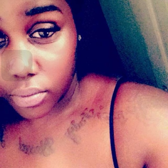 Profile Picture of Akima Foy (@akima1) on Poshmark