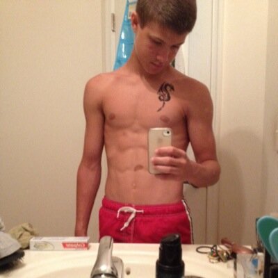 Profile Picture of Tyler Ault (@TTyler823) on Twitter