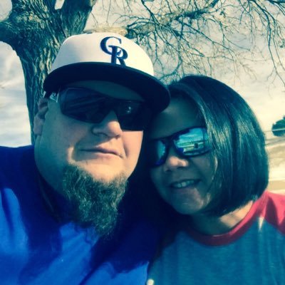 Profile Picture of Lora Andersen (@layellow7) on Twitter