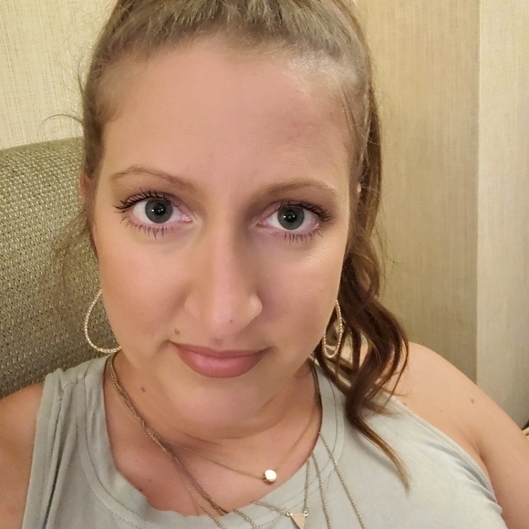 Profile Picture of Sara Mcdaniel (@bisges89) on Poshmark