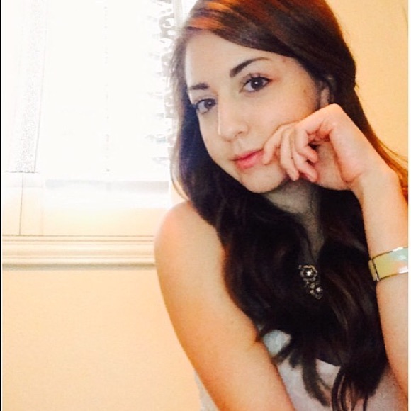 Profile Picture of Emily Douglass (@emilycdouglass) on Poshmark