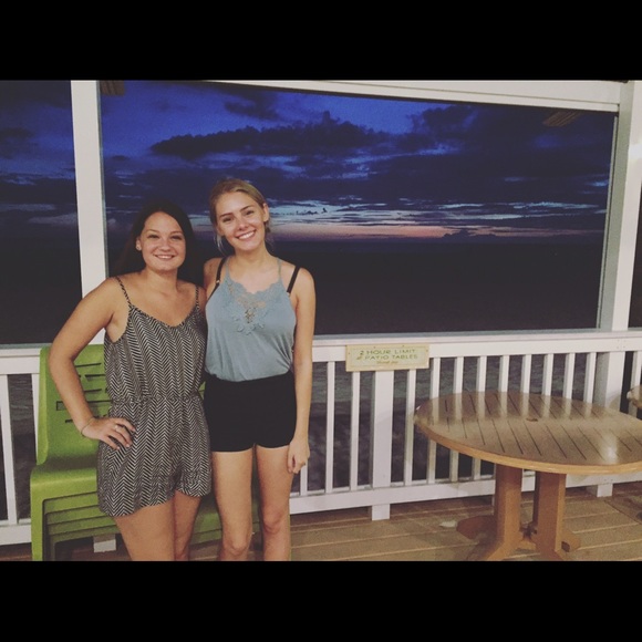 Profile Picture of Brittany Fleshman (@brittanyflesh) on Poshmark