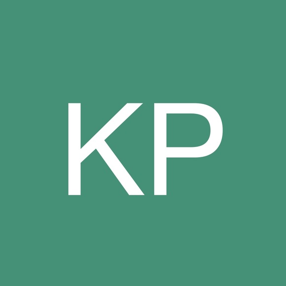 Profile Picture of Kelly Ponath (@kellyponath) on Poshmark