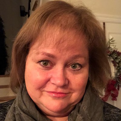 Profile Picture of Donna Evans (@DonnaEv10) on Twitter