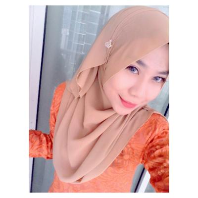 Profile Picture of Xmrx (@AmiraHalim) on Twitter