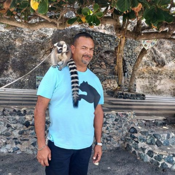 Profile Picture of Manuel Gonzalez (@manuel1545) on Poshmark