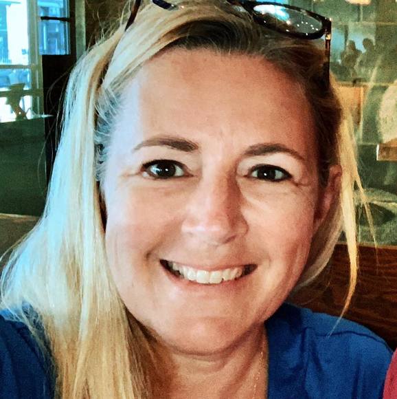 Profile Picture of Heather Rivard (@umheather) on Poshmark