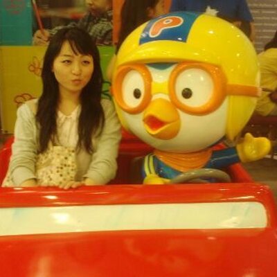 Profile Picture of Arum Kim (@alis1213) on Twitter
