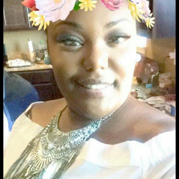 Profile Picture of Asha Boyd (@ken1tray2) on Poshmark