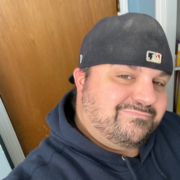Profile Picture of John Camarato (@camaratojohn) on Poshmark