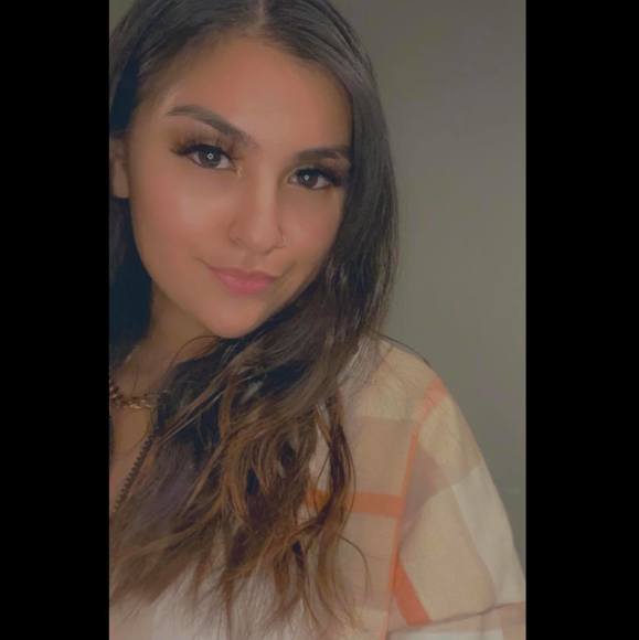 Profile Picture of Bianca Schnabel (@bianca723) on Poshmark