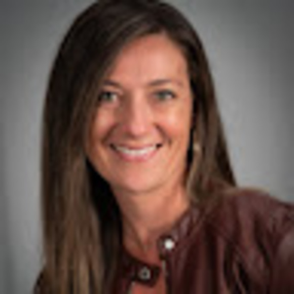 Profile Picture of Andrea Daniel (@andreajdaniel) on Poshmark