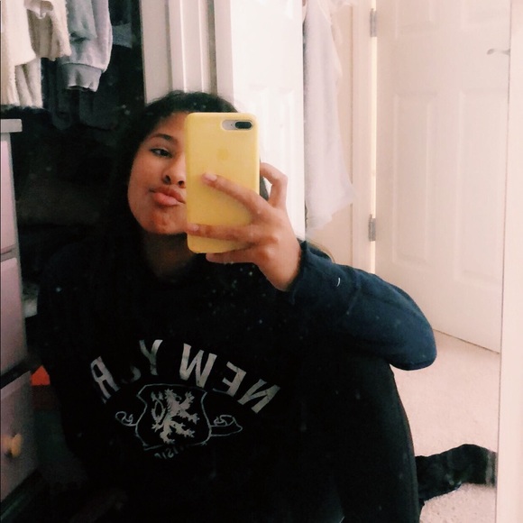 Profile Picture of Shayla Ismael (@shayla_agnes) on Poshmark