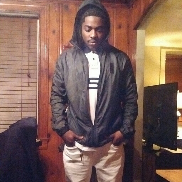 Profile Picture of Ladarrius Hatcher (@tavon24) on Poshmark
