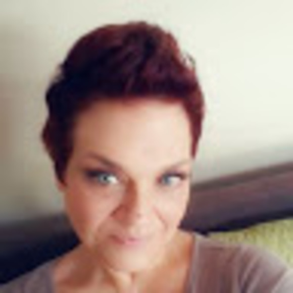 Profile Picture of Linda Dapolito (@ldap2272) on Poshmark