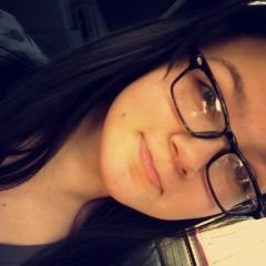 Profile Picture of Alyssa McClure (@JeaniePoo99) on Twitter