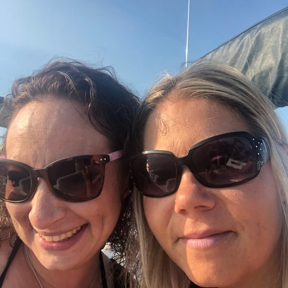 Profile Picture of Kim Wiley (@klowewiley34) on Poshmark