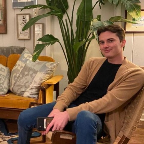 Profile Picture of Dustin Oliver (@dustinoliver538) on Poshmark